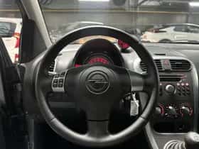 Opel Agila (2011) thumbnail 9
