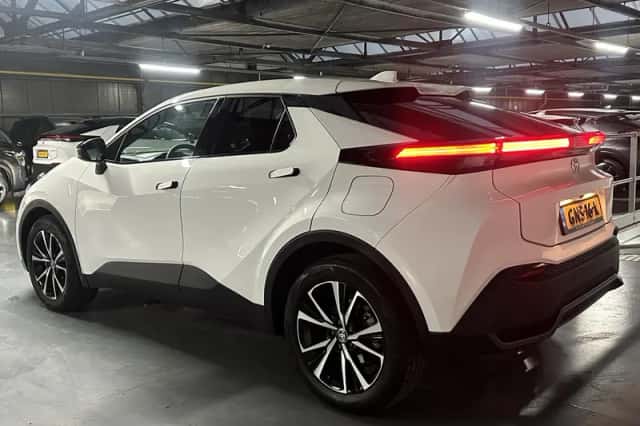 Toyota C-HR (2024) thumbnail 23