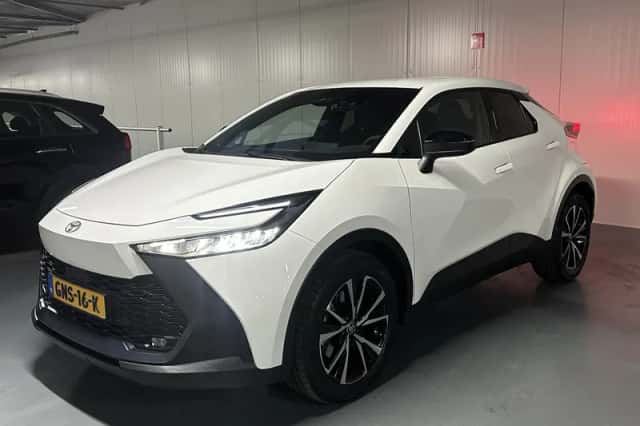 Toyota C-HR (2024) thumbnail 24