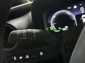 Toyota C-HR (2024) thumbnail 6