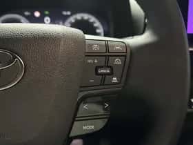 Toyota C-HR (2024) thumbnail 9