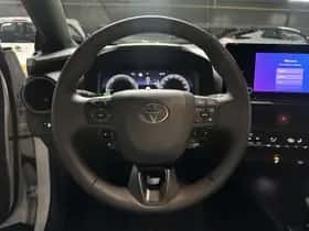Toyota C-HR (2024) thumbnail 10