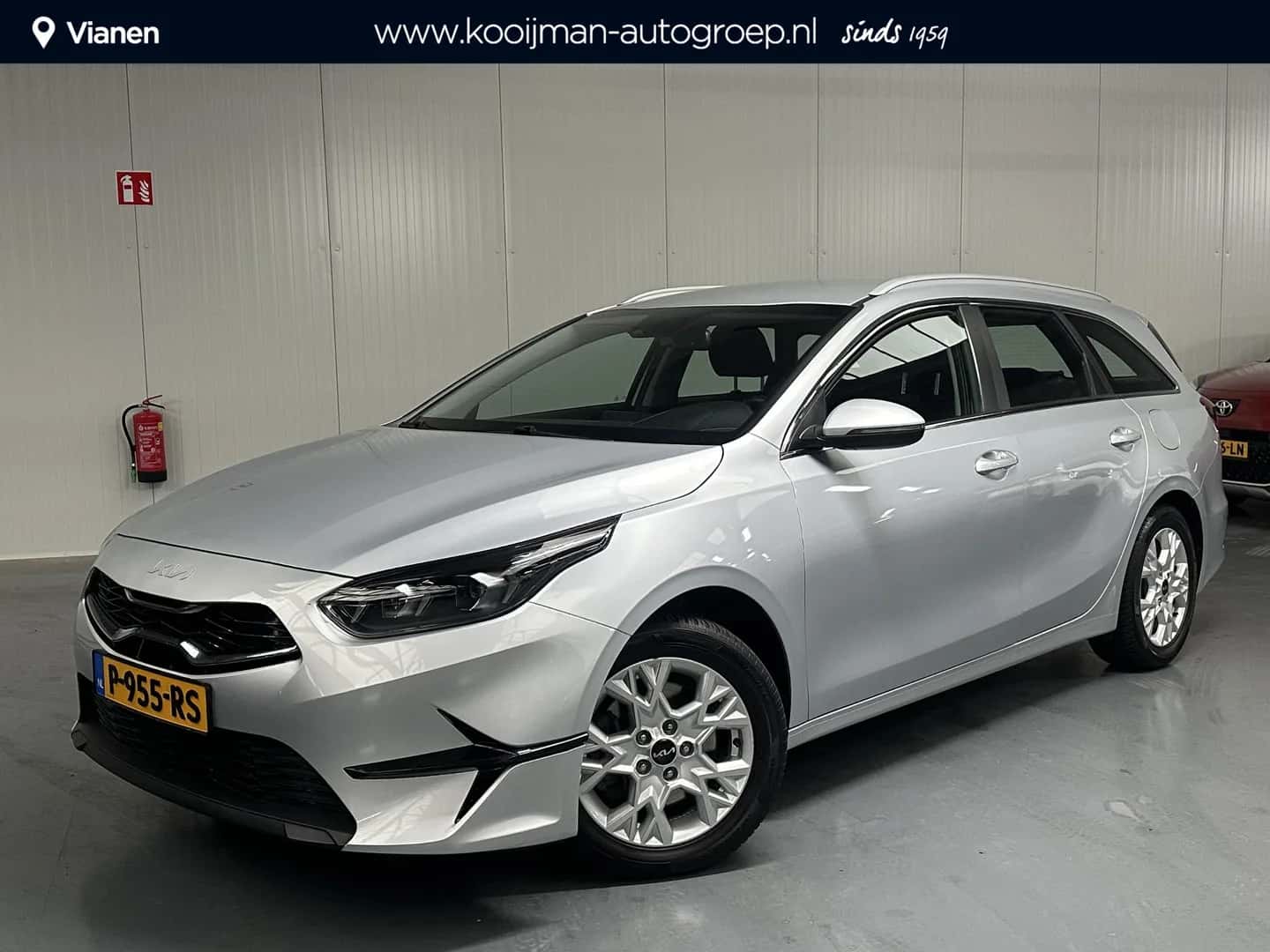 Kia Ceed Sportswagon (2022) — foto 1