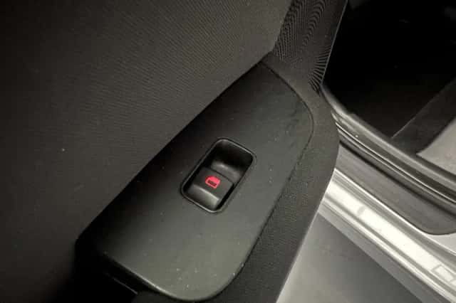 Kia Ceed Sportswagon (2022) thumbnail 17