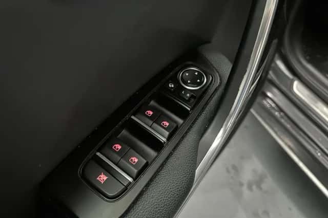Kia Proceed (2019) thumbnail 3