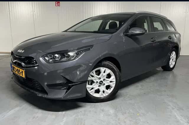 Kia Ceed Sportswagon (2025) thumbnail 1