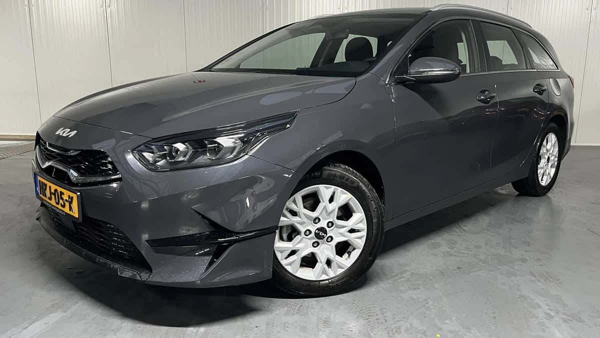 Kia Ceed Sportswagon (2025) — foto 1