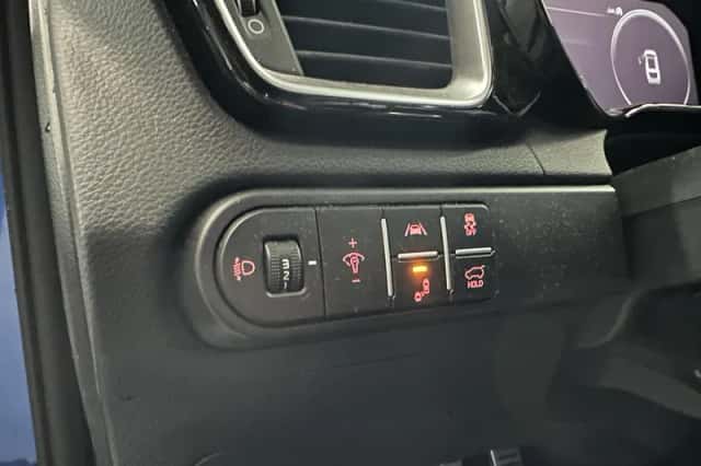 Kia Proceed (2023) thumbnail 16