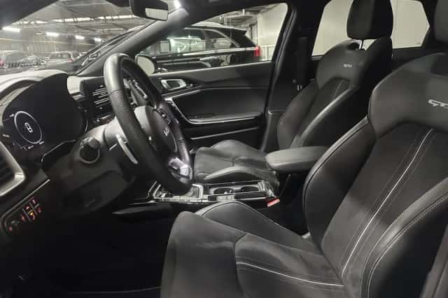 Kia Proceed (2023) thumbnail 4