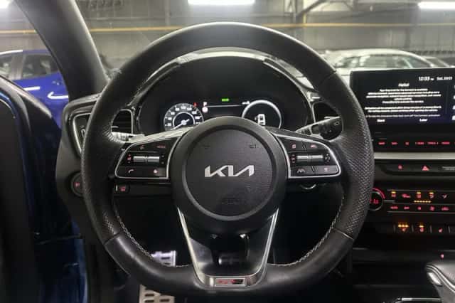 Kia Proceed (2023) thumbnail 9