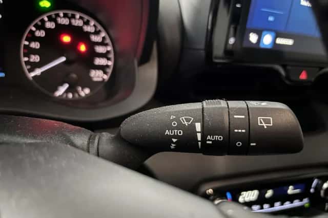 Toyota Yaris (2024) thumbnail 11