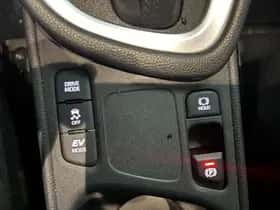 Toyota Yaris (2024) thumbnail 18