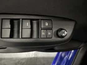 Toyota Yaris (2024) thumbnail 4