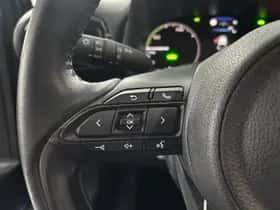 Toyota Yaris (2024) thumbnail 8