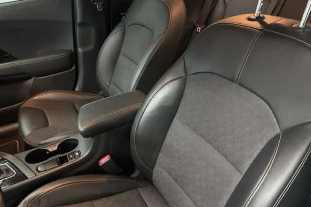 Kia Niro (2019) thumbnail 2