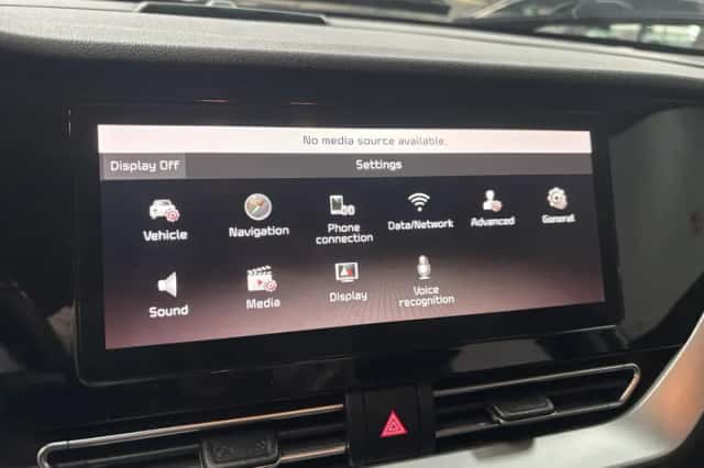 Kia Niro (2019) thumbnail 16