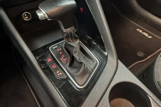 Kia Niro (2019) thumbnail 18