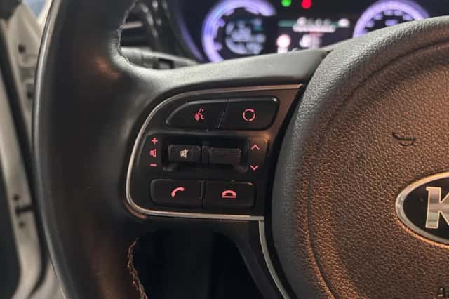 Kia Niro (2019) thumbnail 9