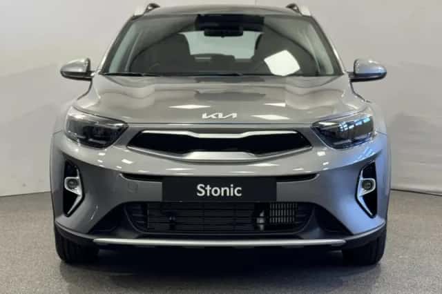 Kia Stonic (2025) thumbnail 3