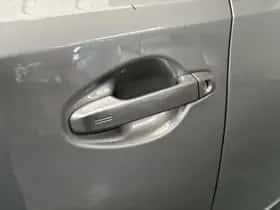 Toyota Auris (2018) thumbnail 2