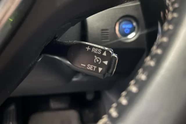 Toyota Auris (2018) thumbnail 11