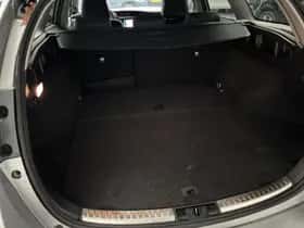 Toyota Auris (2018) thumbnail 17