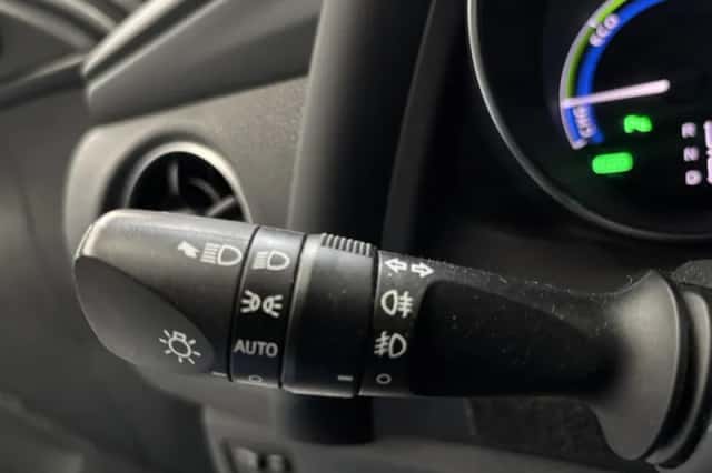 Toyota Auris (2018) thumbnail 6