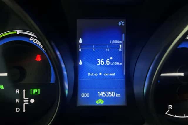 Toyota Auris (2018) thumbnail 8