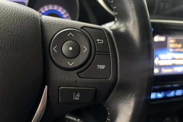 Toyota Auris (2018) thumbnail 10