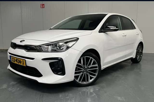 Kia Rio (2019) thumbnail 1