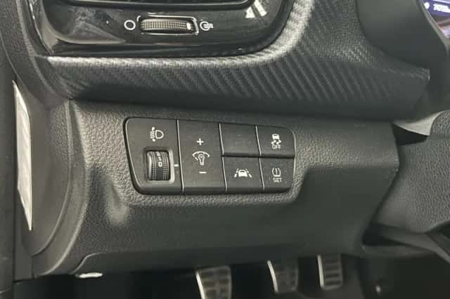 Kia Rio (2019) thumbnail 11