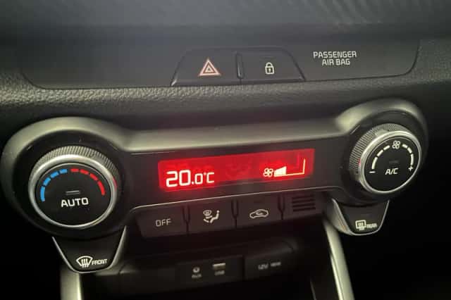 Kia Rio (2019) thumbnail 18
