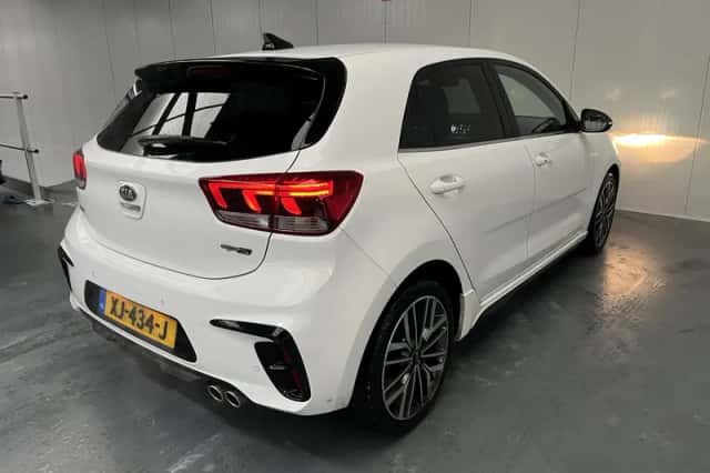 Kia Rio (2019) thumbnail 28