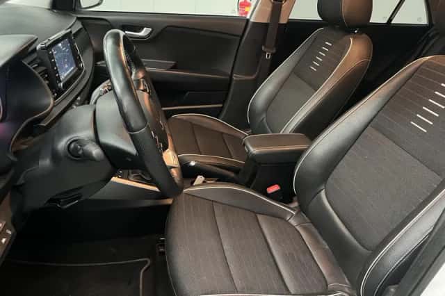 Kia Rio (2019) thumbnail 4