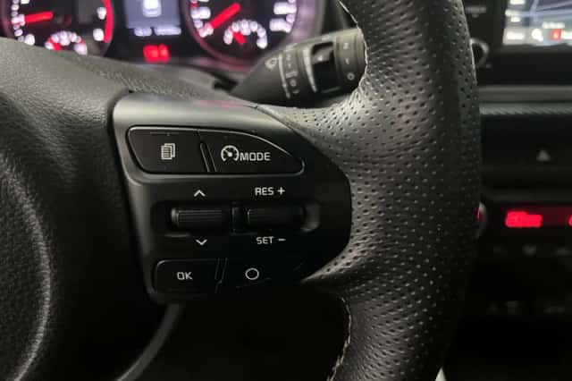 Kia Rio (2019) thumbnail 8