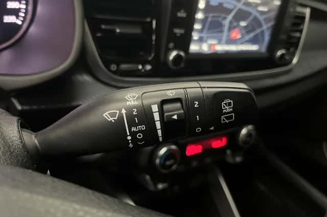 Kia Rio (2019) thumbnail 10
