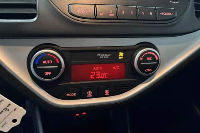 Kia Picanto (2016) thumbnail 12