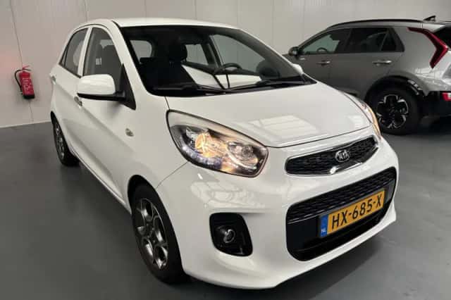 Kia Picanto (2016) thumbnail 17