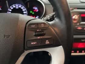 Kia Picanto (2016) thumbnail 8