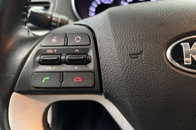 Kia Picanto (2016) thumbnail 9