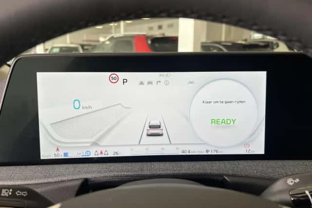 Kia EV6 (2023) thumbnail 2