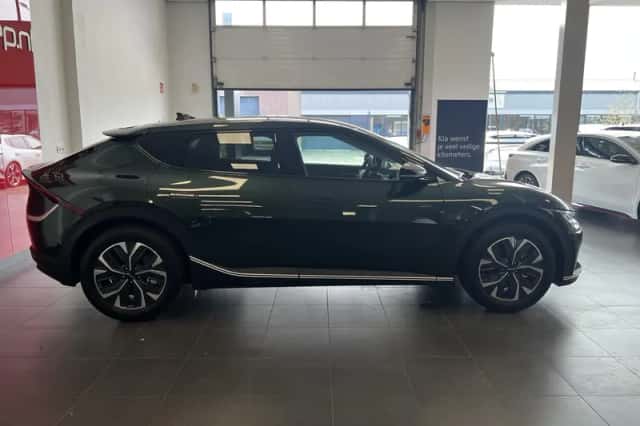 Kia EV6 (2023) thumbnail 23