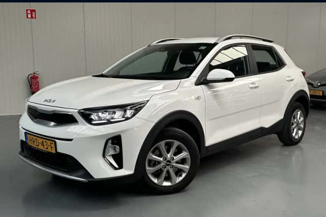 Kia Stonic (2025) thumbnail 1