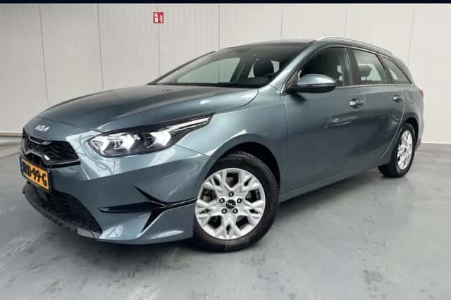 Kia Ceed Sportswagon (2025) thumbnail 1