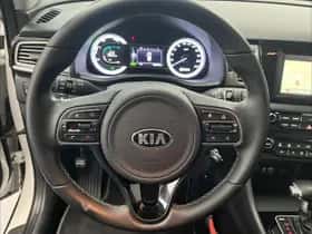 Kia Niro (2019) thumbnail 3