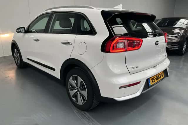Kia Niro (2019) thumbnail 25