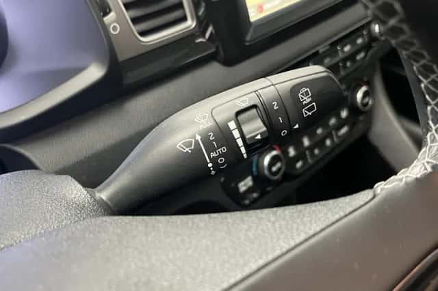 Kia Niro (2019) thumbnail 9