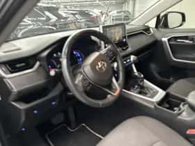 Toyota RAV4 (2020) thumbnail 3
