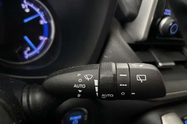 Toyota RAV4 (2020) thumbnail 9