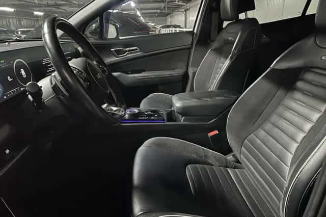 Kia Sportage (2022) thumbnail 2